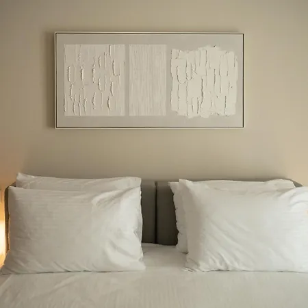 L' Horizon Luxury Living By 8essentially *